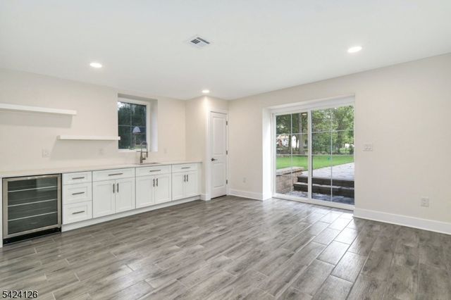 28 Bennington Rd, Livingston Twp., NJ 07039