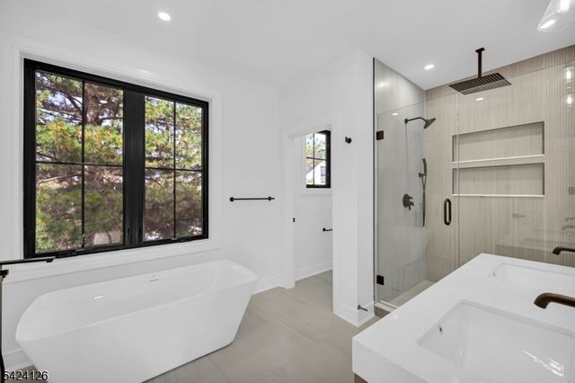 28 Bennington Rd, Livingston Twp., NJ 07039
