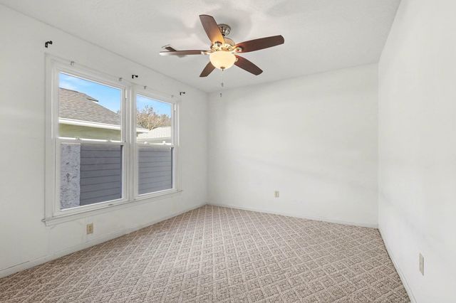 718 Live Oak Dr., North Myrtle Beach, SC 29582