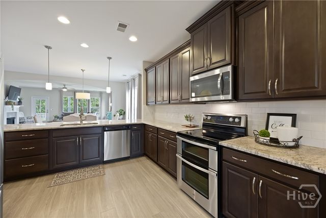 196 Willow Point Circle, Savannah, GA 31407