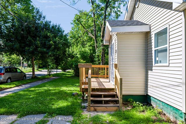 714 S Hayford Avenue, Lansing, MI 48912