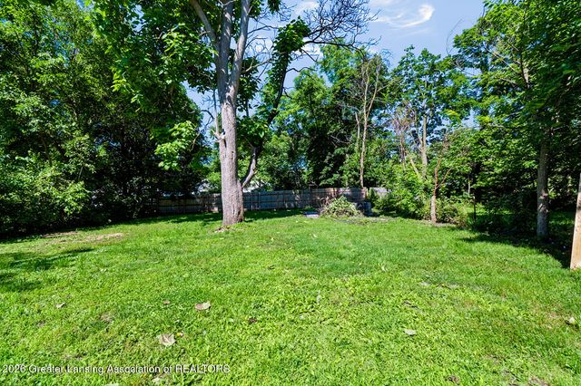 714 S Hayford Avenue, Lansing, MI 48912