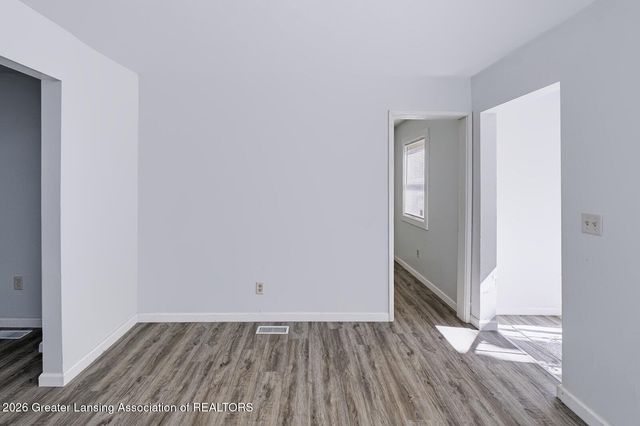 714 S Hayford Avenue, Lansing, MI 48912