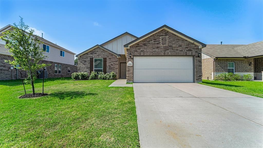 15020 Meadow Glen N, Conroe, TX 77306