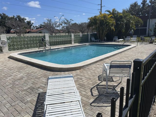 3602 BENEVA ROAD 405, Sarasota, FL 34232