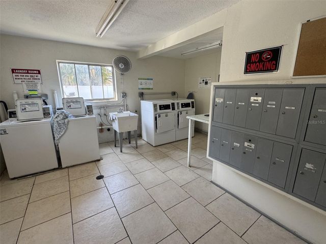 3602 BENEVA ROAD 405, Sarasota, FL 34232