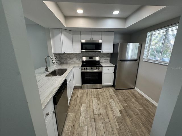 3602 BENEVA ROAD 405, Sarasota, FL 34232