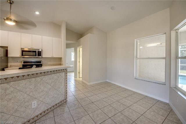 238 SW 43rd TER, Cape Coral, FL 33914