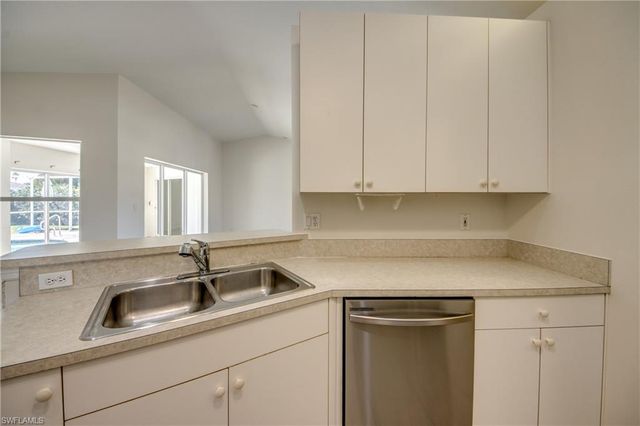 238 SW 43rd TER, Cape Coral, FL 33914