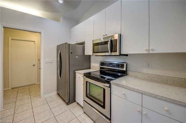 238 SW 43rd TER, Cape Coral, FL 33914