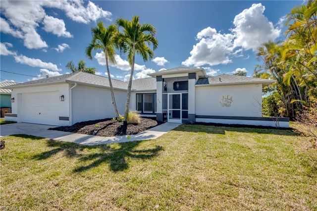 238 SW 43rd TER, Cape Coral, FL 33914