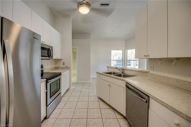 238 SW 43rd TER, Cape Coral, FL 33914