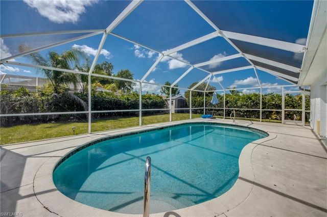 238 SW 43rd TER, Cape Coral, FL 33914