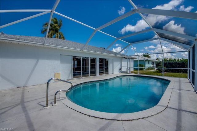 238 SW 43rd TER, Cape Coral, FL 33914