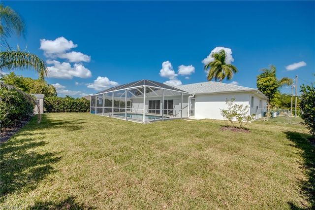 238 SW 43rd TER, Cape Coral, FL 33914