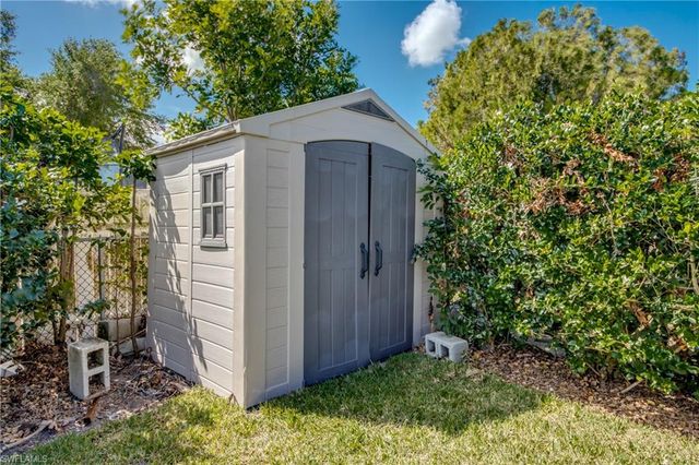 238 SW 43rd TER, Cape Coral, FL 33914