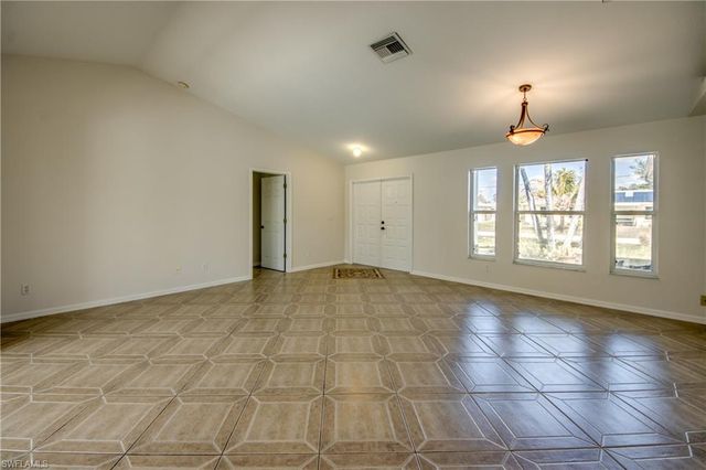 238 SW 43rd TER, Cape Coral, FL 33914