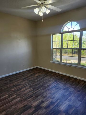 145 Timber Wind Drive, Defuniak Springs, FL 32433