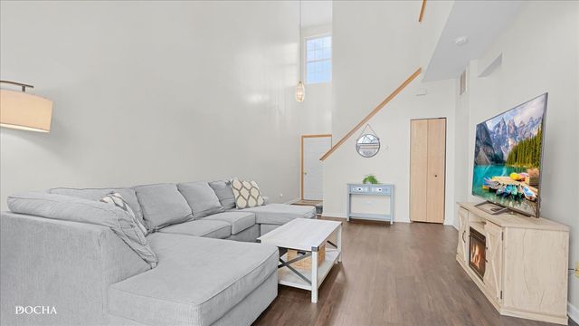 4013 Oak Tree Lane, Plainfield, IL 60586