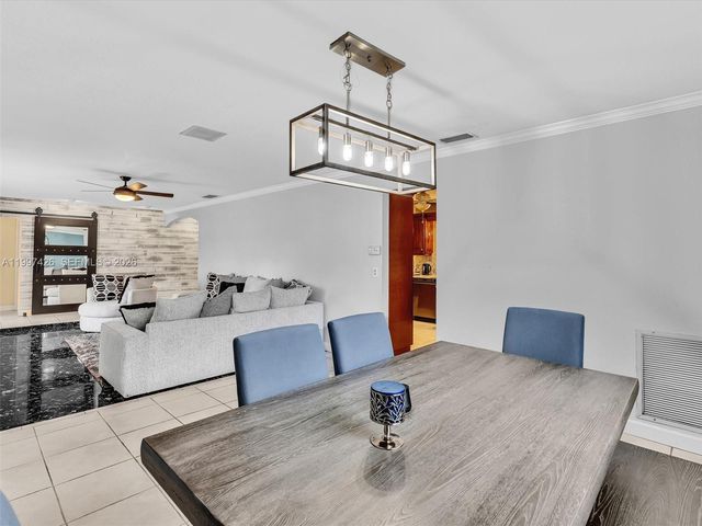 1900 NW 95th Avenue, Pembroke Pines, FL 33024