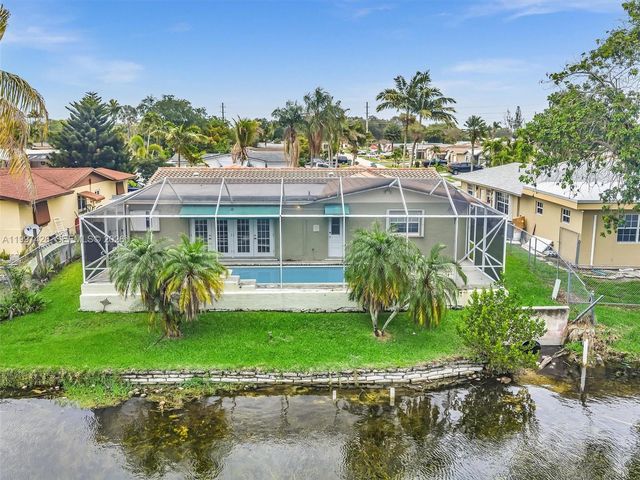 1900 NW 95th Avenue, Pembroke Pines, FL 33024