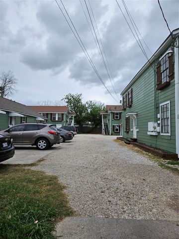 408 Randall Street 9, Pasadena, TX 77506