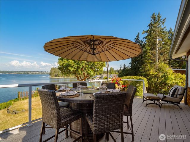 969 12th Avenue, Fox Island, WA 98333