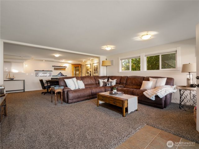 969 12th Avenue, Fox Island, WA 98333