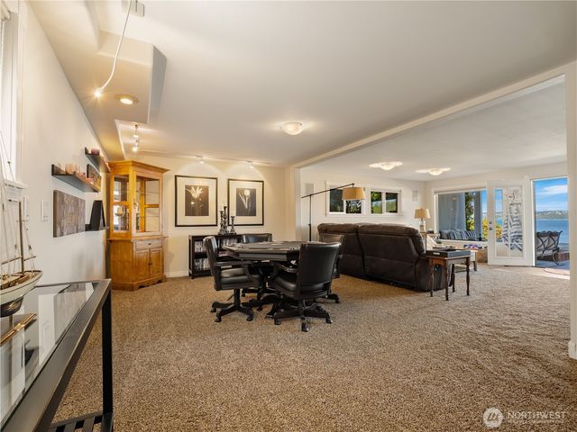 969 12th Avenue, Fox Island, WA 98333
