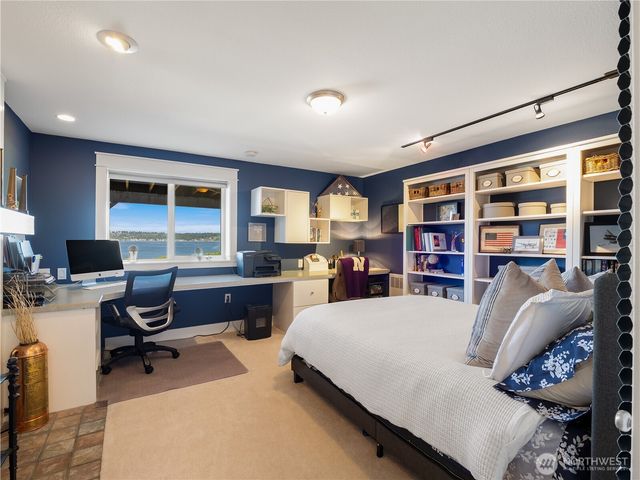 969 12th Avenue, Fox Island, WA 98333