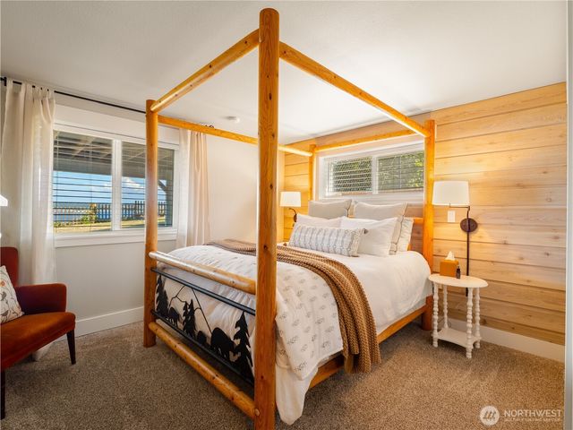 969 12th Avenue, Fox Island, WA 98333
