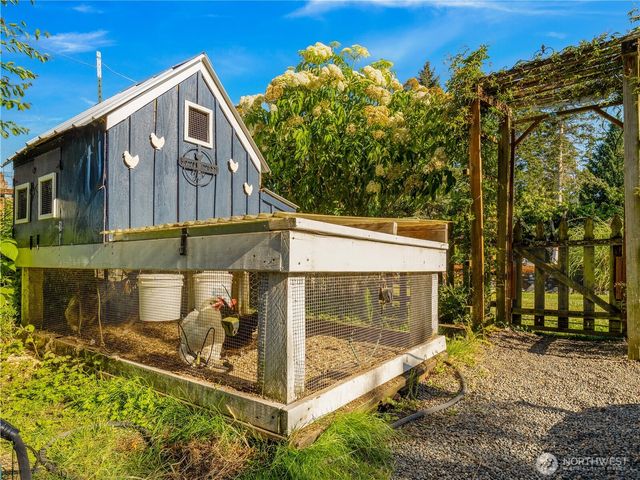 969 12th Avenue, Fox Island, WA 98333