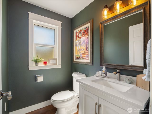 969 12th Avenue, Fox Island, WA 98333