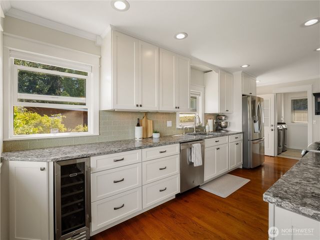 969 12th Avenue, Fox Island, WA 98333