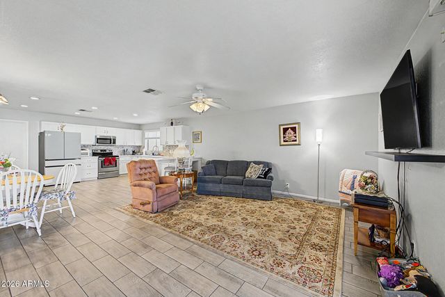 16463 N 60TH Avenue, Glendale, AZ 85306