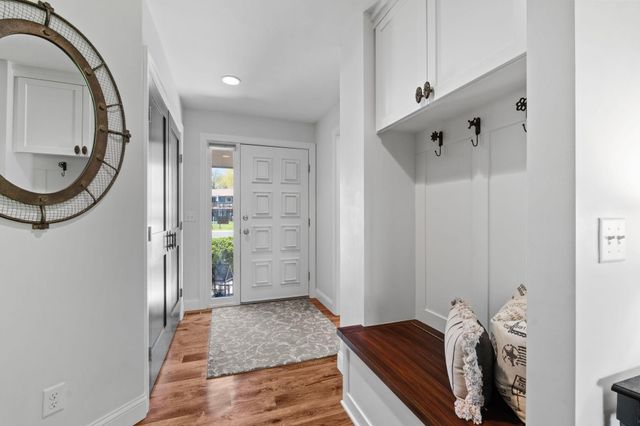 10725 Woodwatch Circle, Eden Prairie, MN 55347