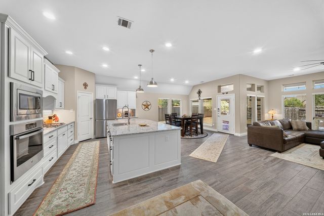 1928 Cottonwood Way, San Antonio, TX 78253