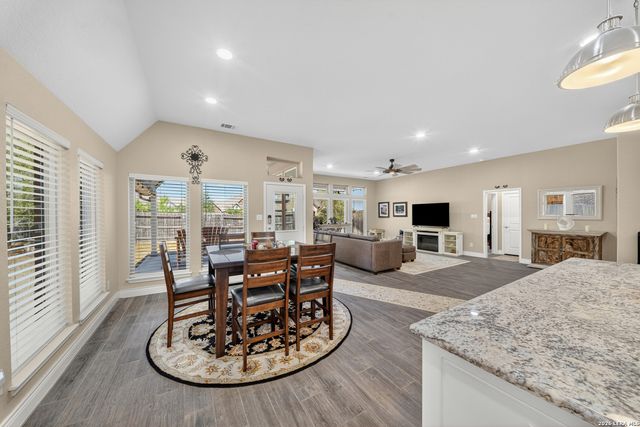 1928 Cottonwood Way, San Antonio, TX 78253