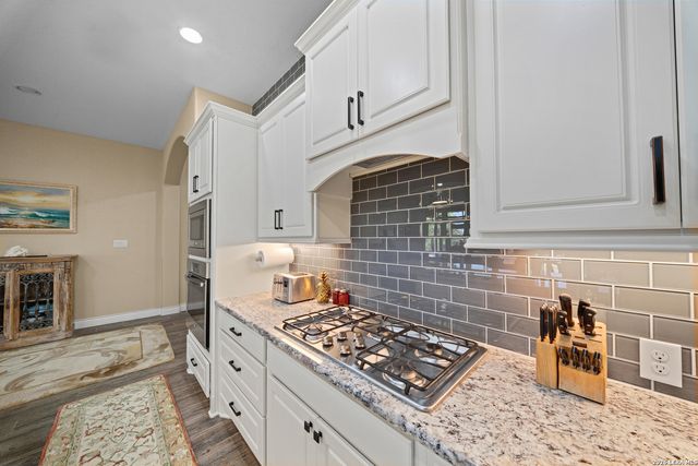 1928 Cottonwood Way, San Antonio, TX 78253