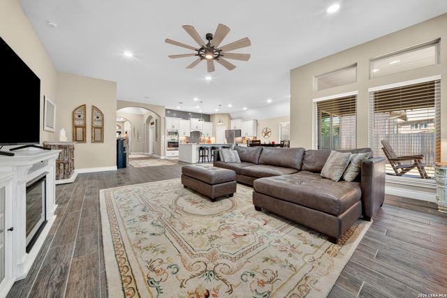 1928 Cottonwood Way, San Antonio, TX 78253