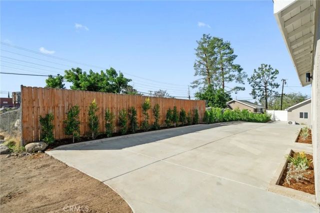 1318 MAlachite Avenue, Mentone, CA 92359