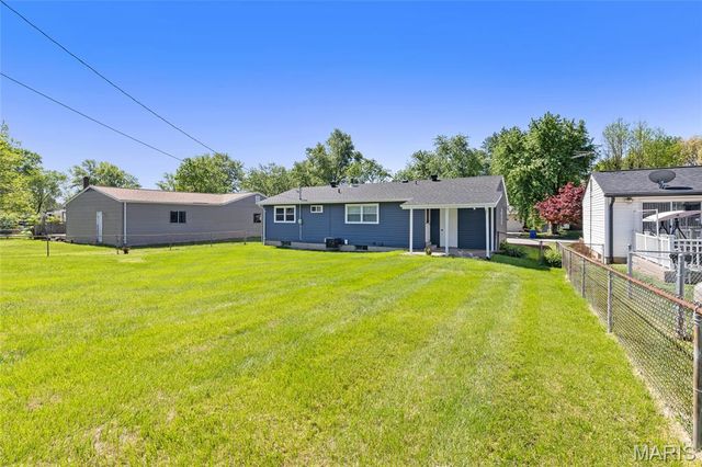 3342 Fleet Lane, St Charles, MO 63301