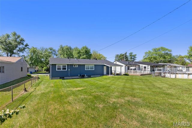 3342 Fleet Lane, St Charles, MO 63301