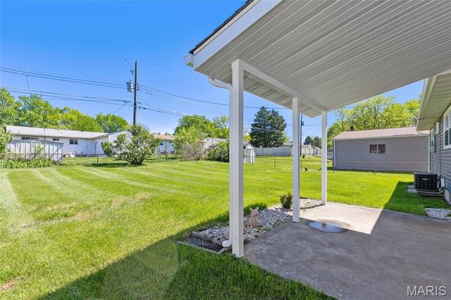 3342 Fleet Lane, St Charles, MO 63301