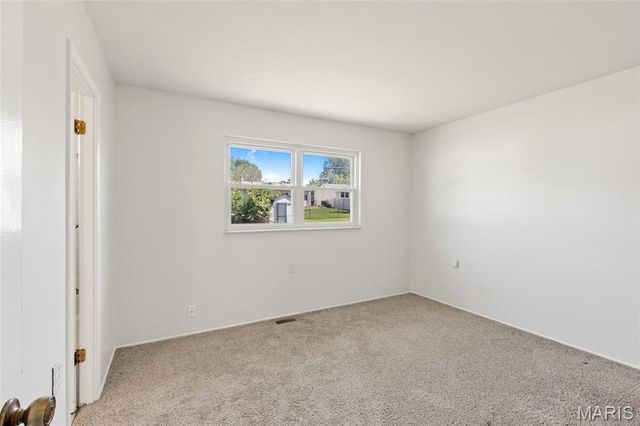 3342 Fleet Lane, St Charles, MO 63301