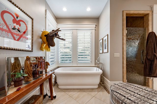 2076 S SCENIC CIR, Salt Lake City, UT 84109