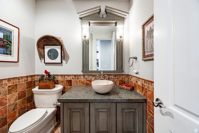 2076 S SCENIC CIR, Salt Lake City, UT 84109