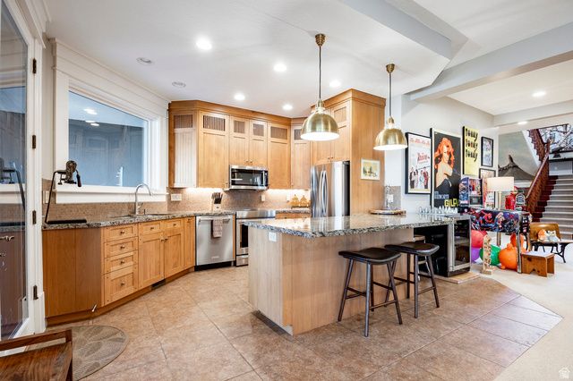 2076 S SCENIC CIR, Salt Lake City, UT 84109