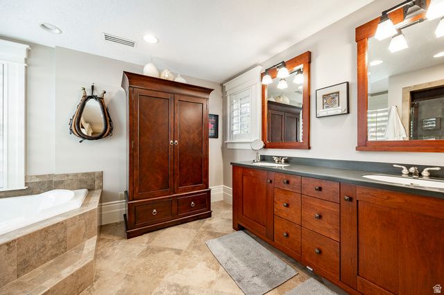 2076 S SCENIC CIR, Salt Lake City, UT 84109