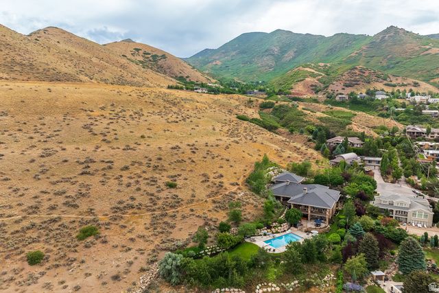 2076 S SCENIC CIR, Salt Lake City, UT 84109